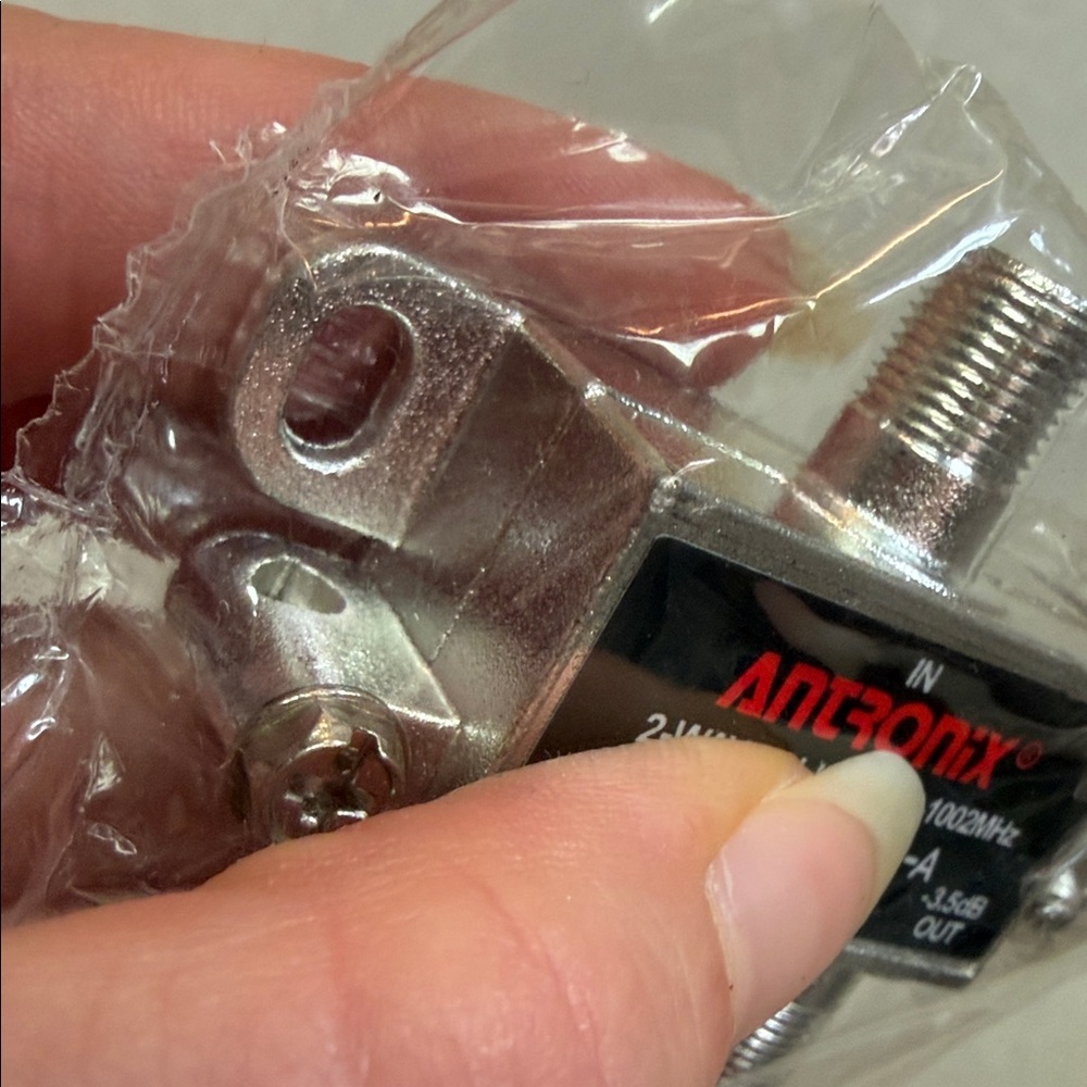 Silver 2-Way Cable Splitter NIP - Picture 6 of 7